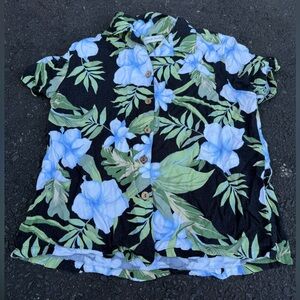 Marsh Landing Women's Hawaiian Floral Shirt Black Tropical Vacation Island M